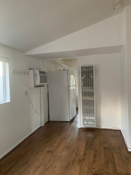 Wall air conditioner, wall heater and refrigerator - 15138 Encanto Dr