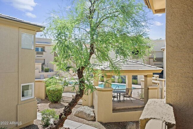 Cabana & Spa - 1880 E Morten Ave