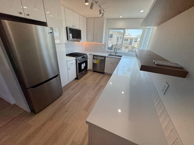 Kitchen - 848 16th St