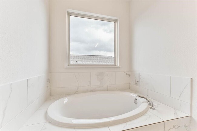 Building Photo - 704 Ocean Palms Dr