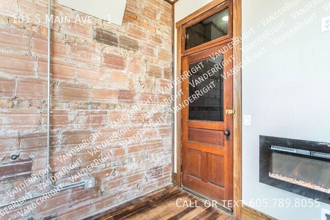 Building Photo - 101 S Main Ave