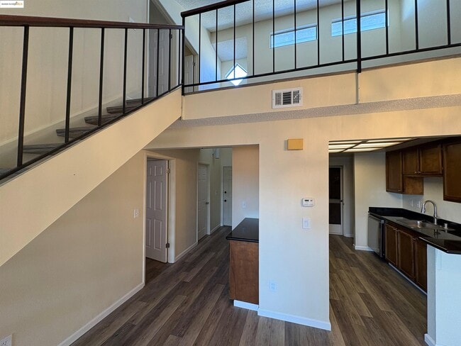 Building Photo - 5854 Yawl St