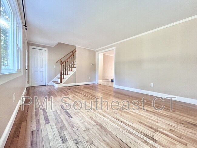 Building Photo - 39 Virginia Rd