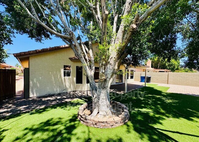 Building Photo - 5913 W Mercury Way