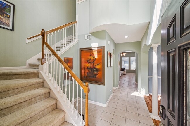 Building Photo - 2403 Clippers Square