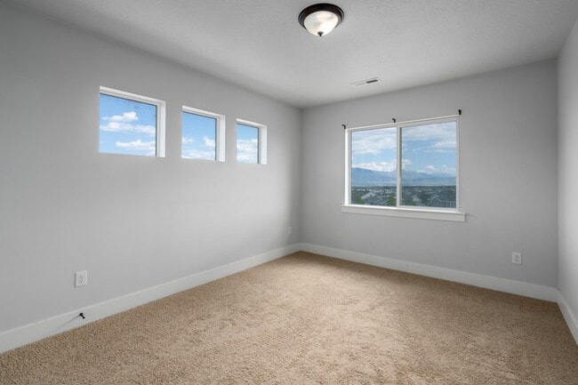 Building Photo - 7651 Scenic Maple Dr
