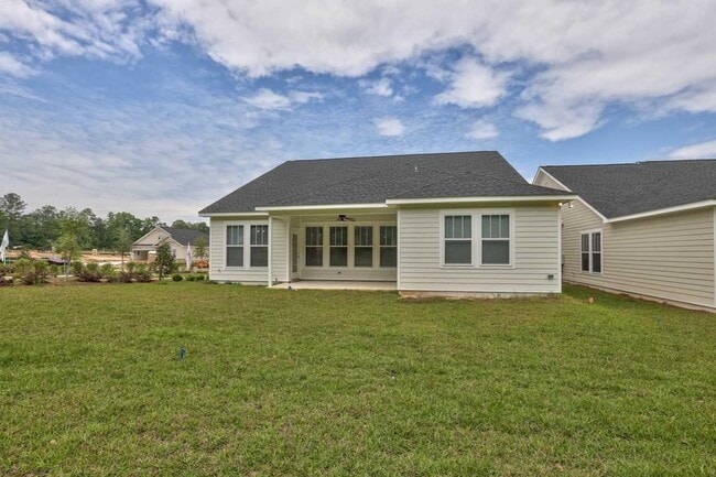 Building Photo - 2404 Sweet Valley Hts