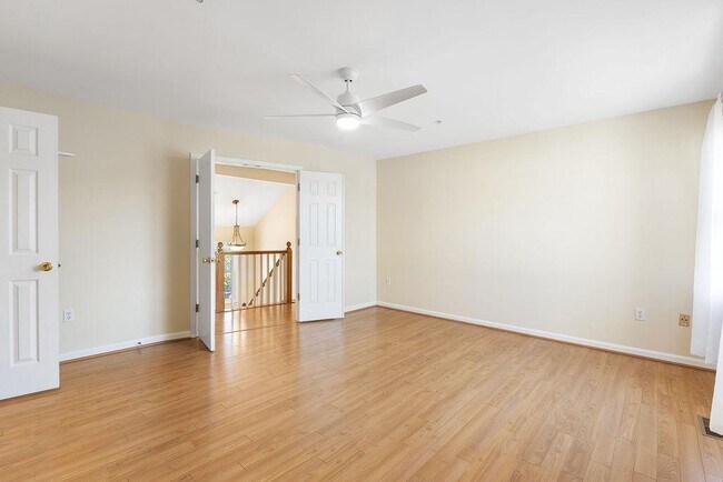 Building Photo - 400 Schooner Way