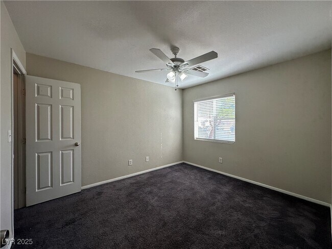 Building Photo - 5926 Mahogany Mountain Dr