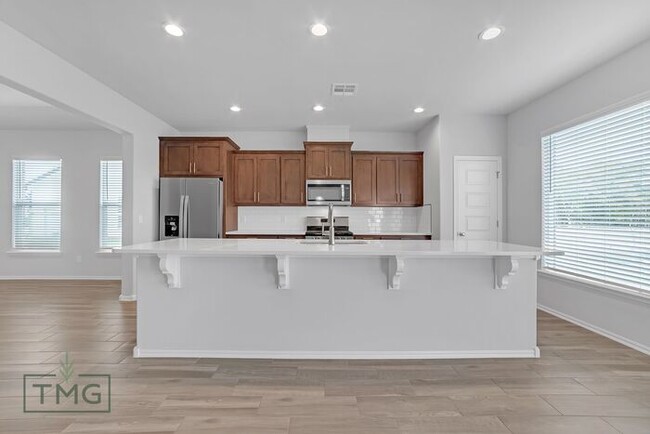 Building Photo - New Listing! Enclave at Parker Village!