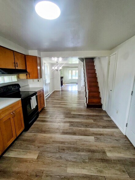 Kitchen/Dining Room - 5685 Creekview Rd