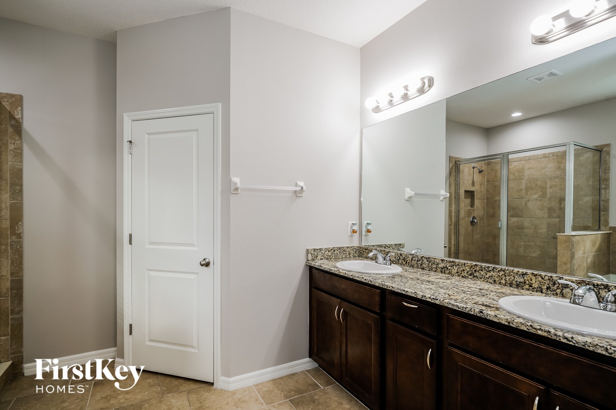 Building Photo - 7517 Lantern Park Ave