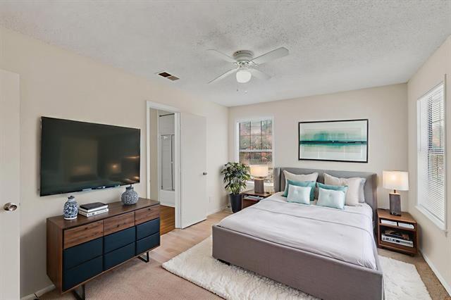 Building Photo - 5320 Columbia Ave