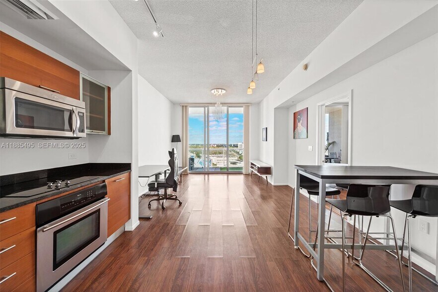 Building Photo - 3470 E Coast Ave