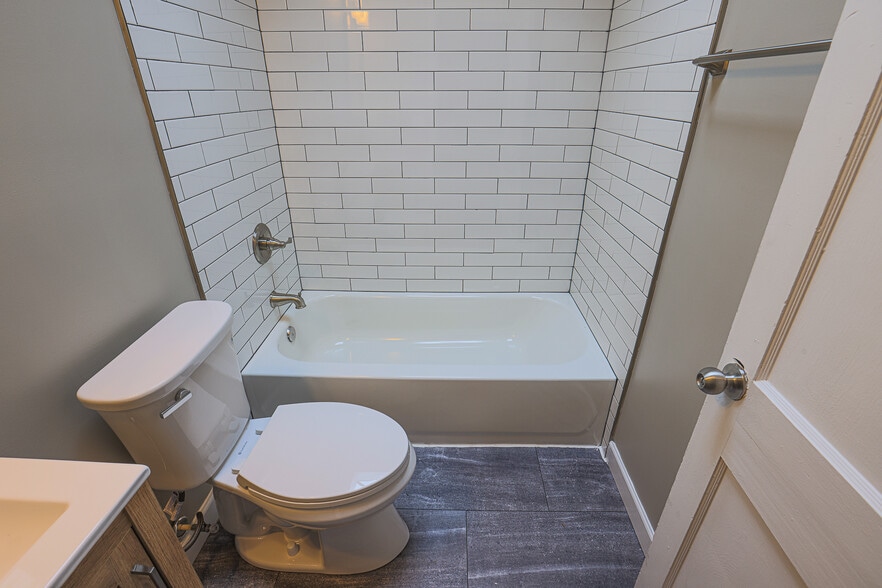 Building Photo - 2454 Terra Firma Rd