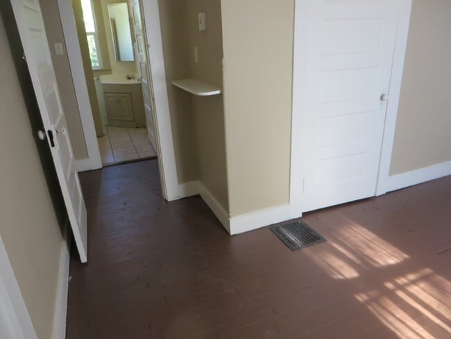 Building Photo - 1521 Taylor St