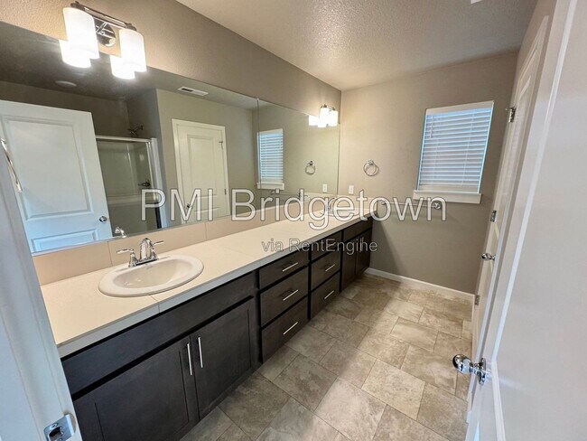 Building Photo - 3715 SW 190th Ter