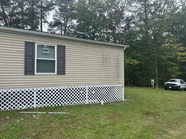 Building Photo - 43665 Pump House Ln