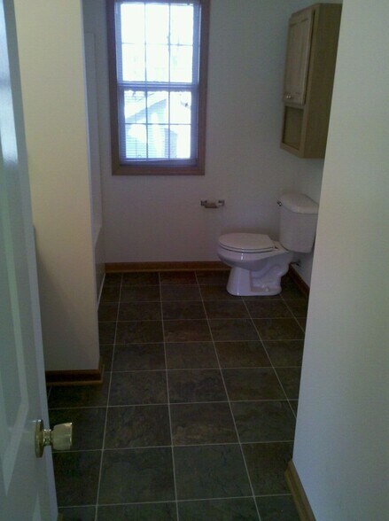 Building Photo - 2216 Curry Rd