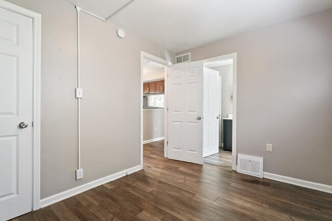 Building Photo - 5147 N 55th St