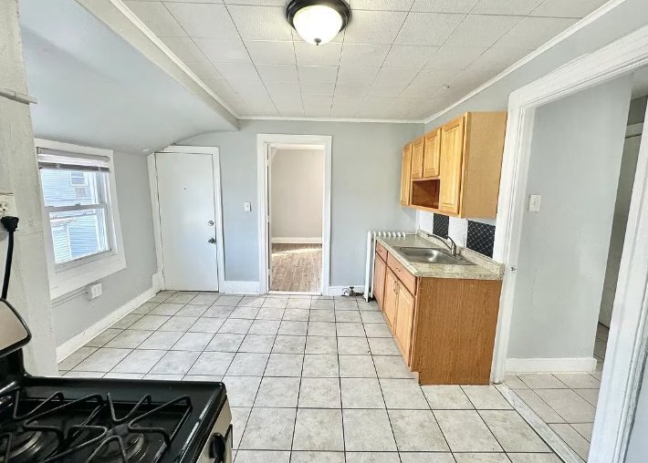 Building Photo - 117 4th Ave