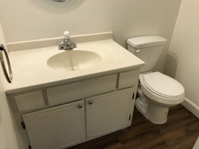 Building Photo - Call for a showing (928) 453-2606