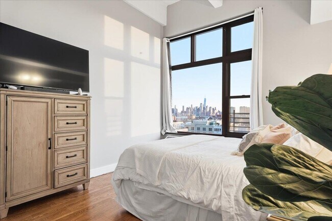 Building Photo - 1500 Hudson St