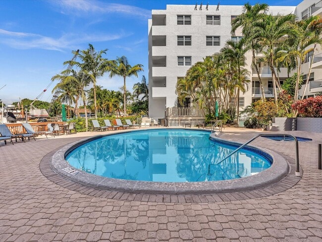 Building Photo - 1421 S Ocean Blvd