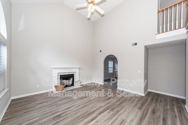 Building Photo - 458 Planters Trace Dr