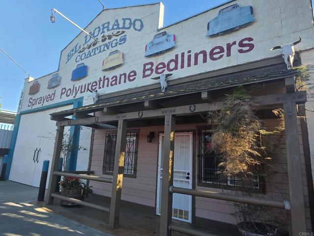 Building Photo - 2661 Commercial St