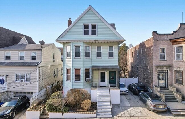 Building Photo - 21-23-23 48th St