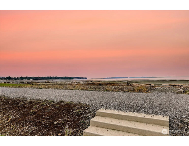 Building Photo - Beach Condo In Birch Bay - 2 Bed/2 Bath - ...
