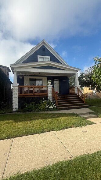 Building Photo - 3663A E Munkwitz Ave