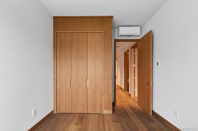 Building Photo - 316 Wall St