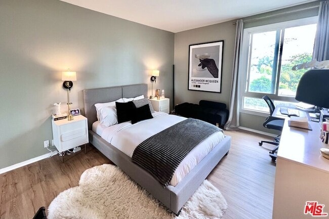 Building Photo - 8960 Cynthia St