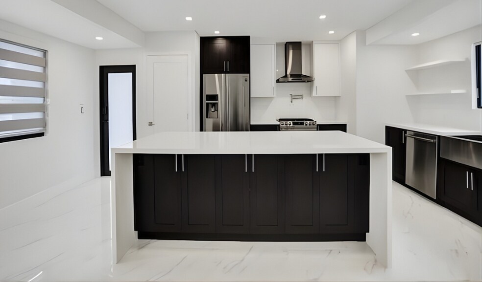 Building Photo - 7881 Hope St