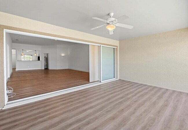 Building Photo - 409 SW 47th Ter