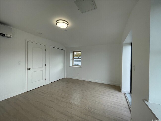 Building Photo - 6130-61156 156th St