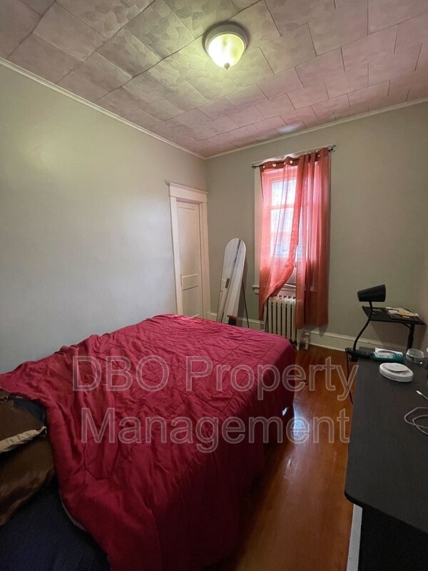 Building Photo - 13 S Marshall St