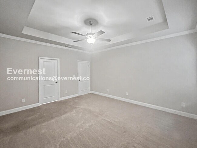 Building Photo - Limited Time Special Offer / 3 Bed/3 Bath Home with Garage / Pet-Friendly / Vouchers Accepted / A...