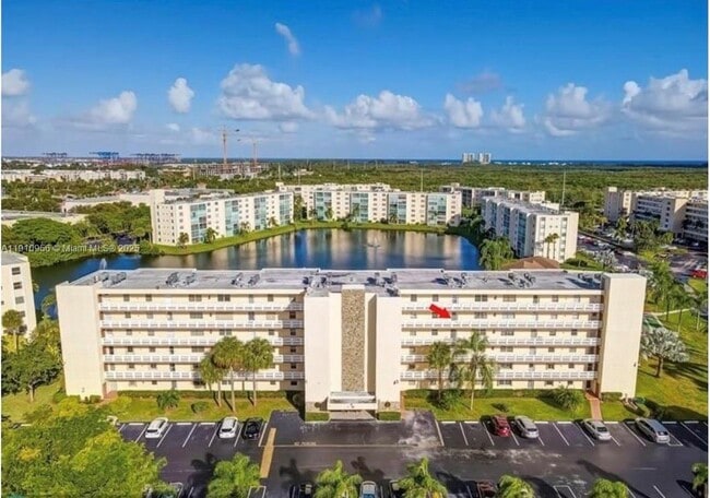 Building Photo - 141 SE 3rd Ave