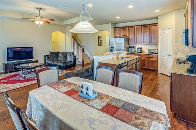 Building Photo - 2713 Costa Mesa Dr