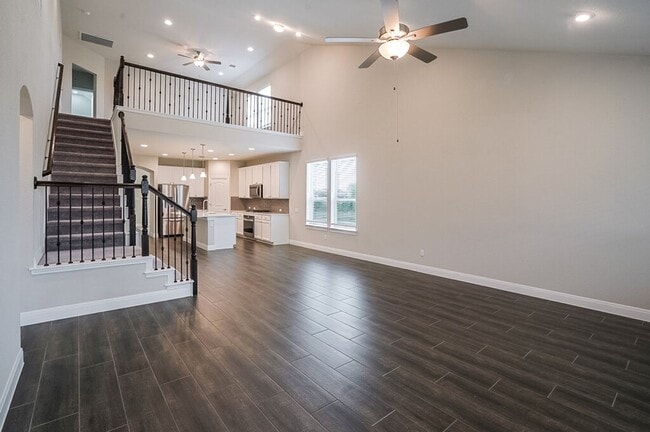 Building Photo - 15915 Durian St