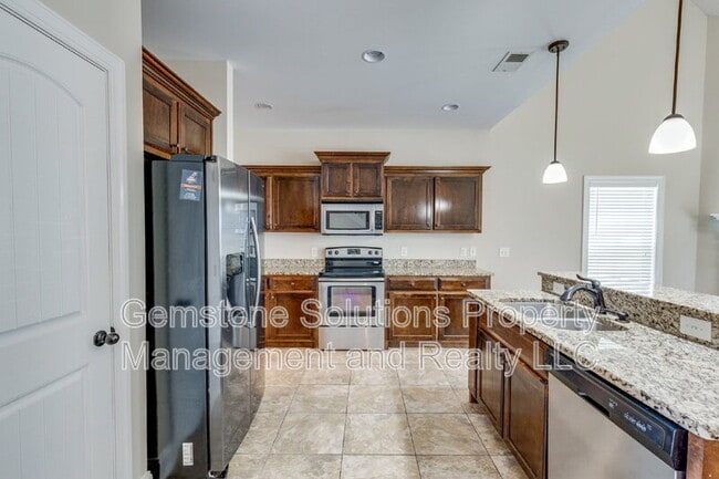 Building Photo - 1634 Earl Ct