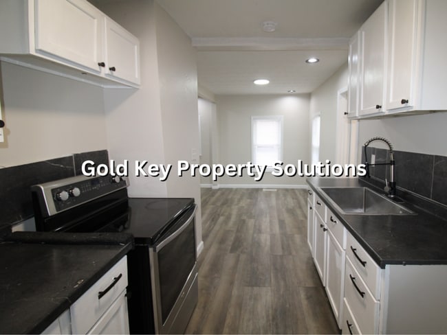 Building Photo - Updated 3 BR 1 BA House with Upgraded Appliances (SECTION 8 APPROVED)