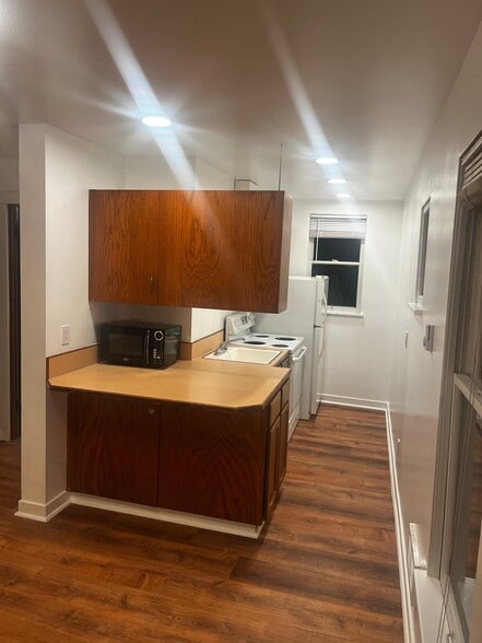 Building Photo - 322 Avenue A