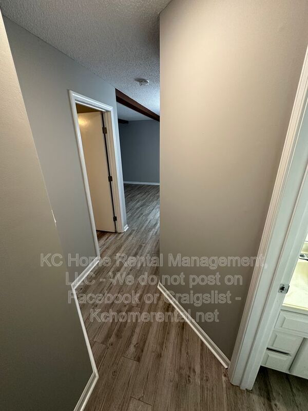 Building Photo - 12013 W 58th Pl