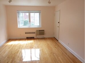 Building Photo - Heat, Hot Water Included, Parking Included.