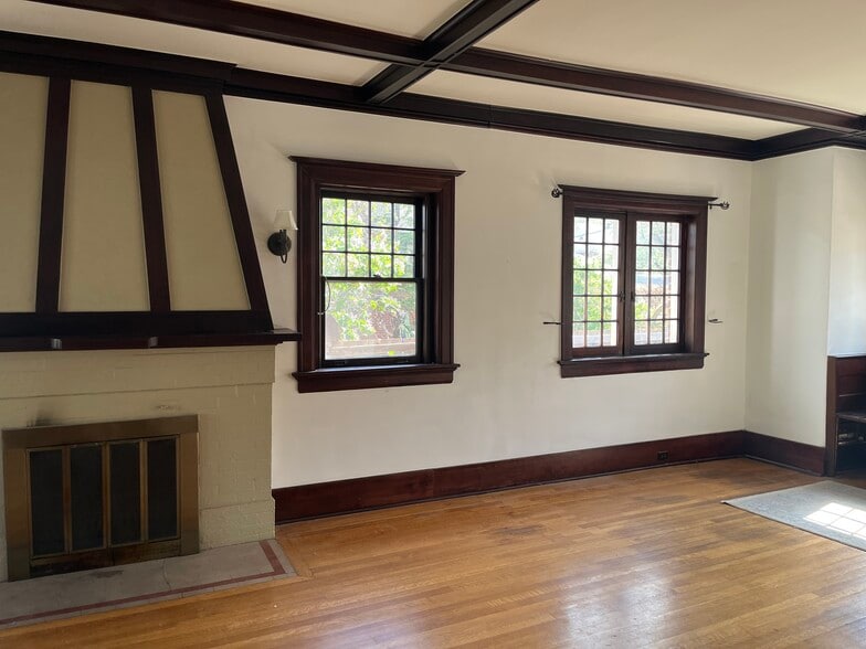 Building Photo - 1263 Milwaukee St