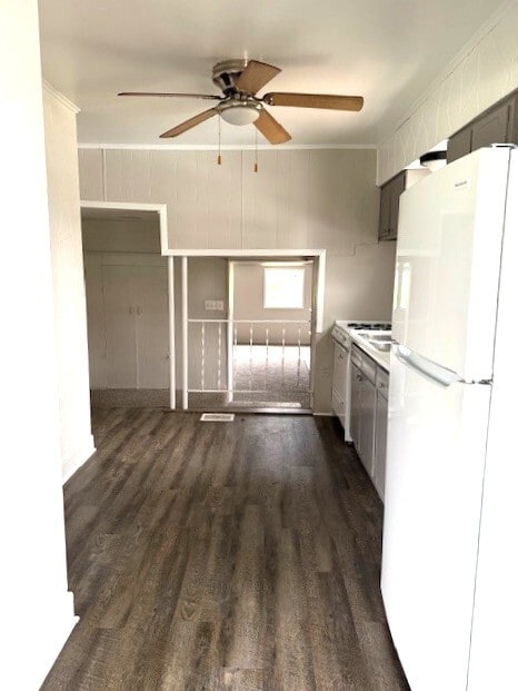 Building Photo - 707 Green Ridge Ave